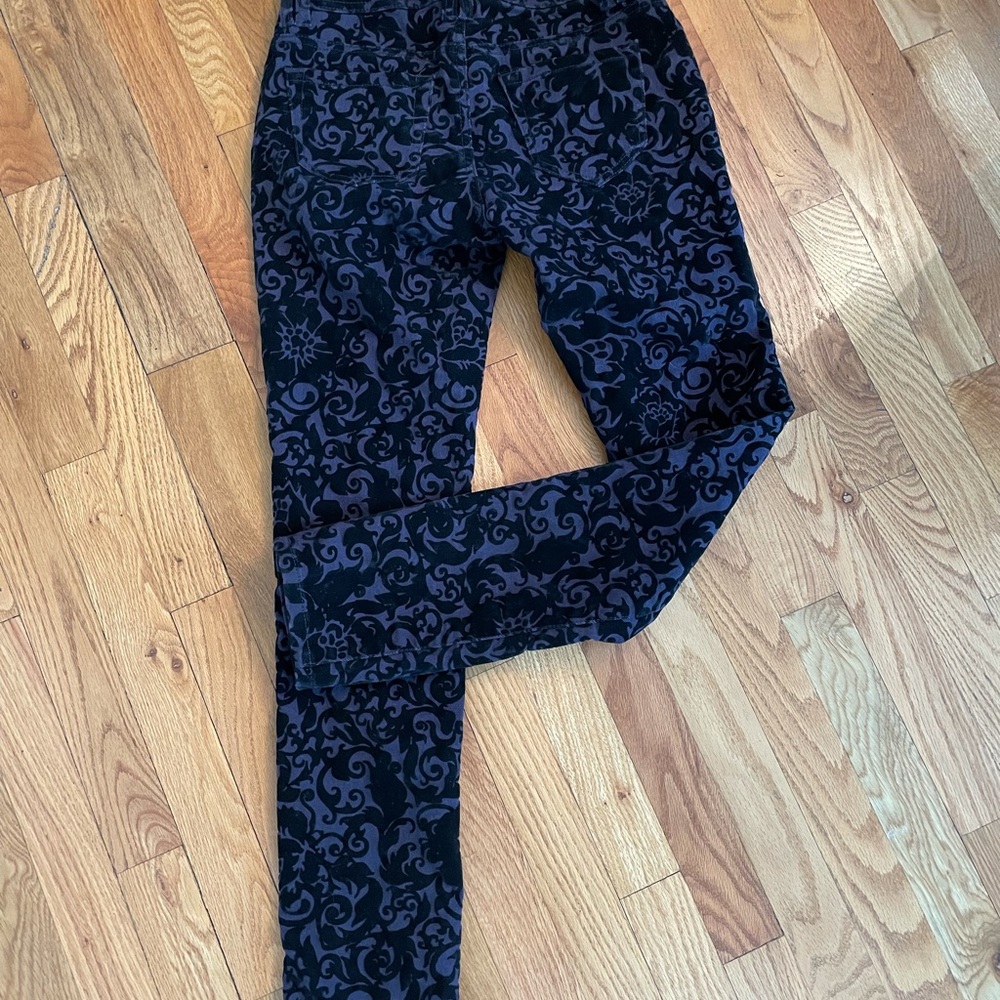 Romeo and Juliet Couture Paisley Pants Slacks Jeans